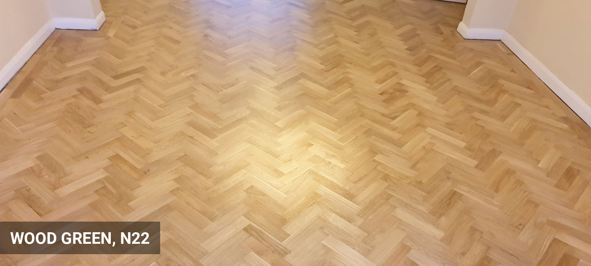 Parquet Floor Fitting with Border Finished in Matt Lacquer in Wood Green
